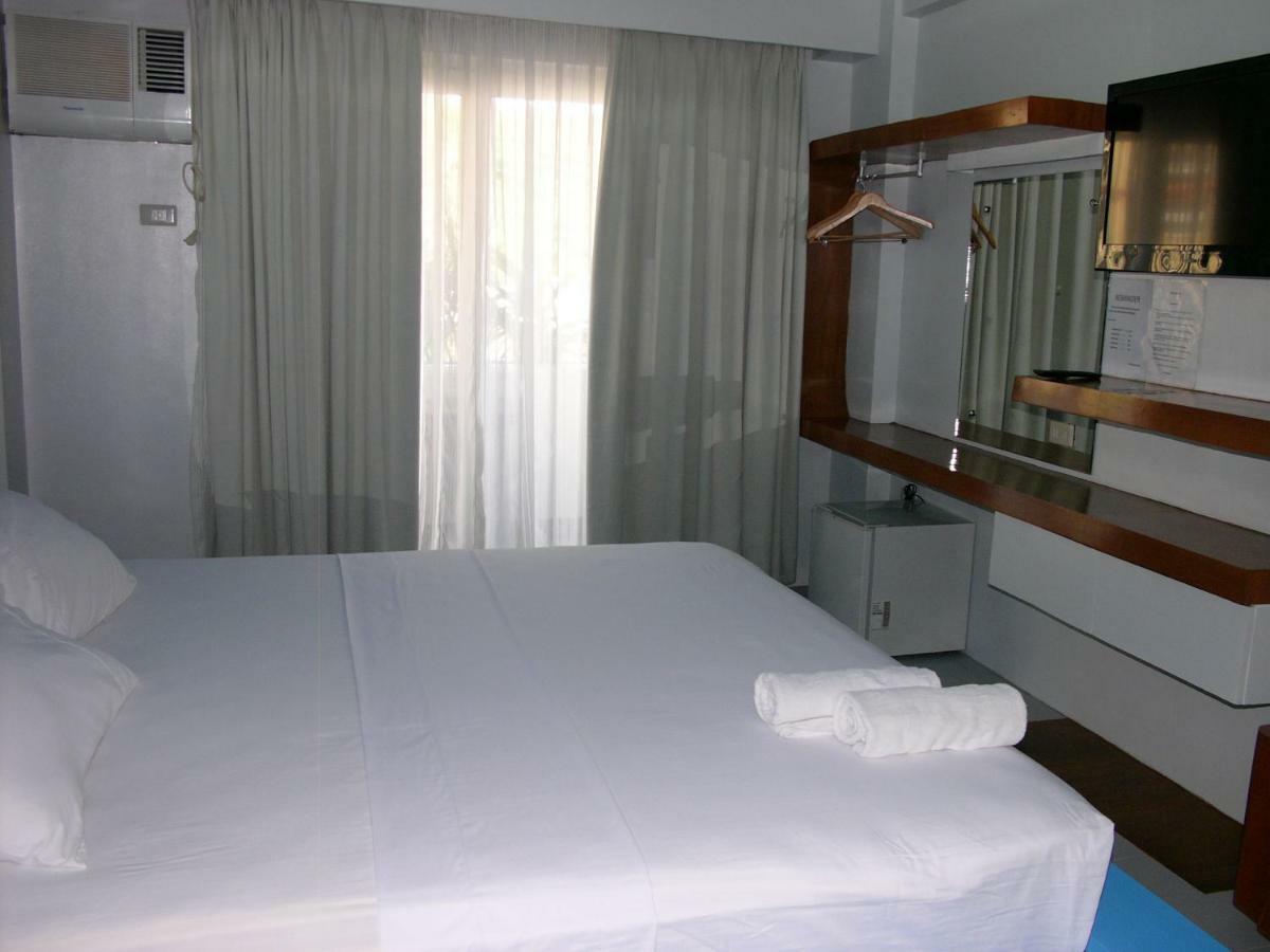 Lsm Square Residences Balabag  Экстерьер фото